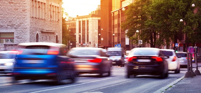 Traffic-On-Busy-City-Street