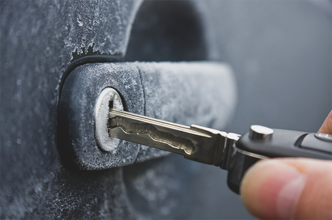 Car-Key-Going-Into-Lock
