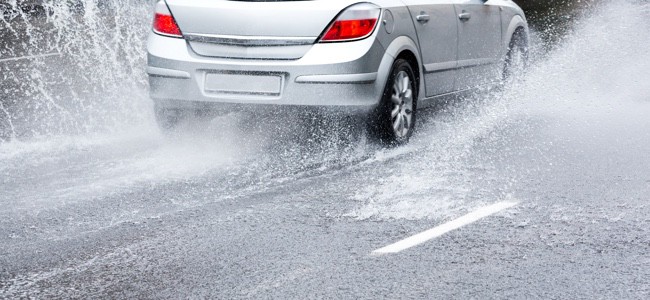 Car-Driving-Through-Puddles